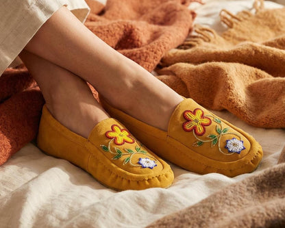 Floral Soft Sole Beaded Suede Moccasins For Women